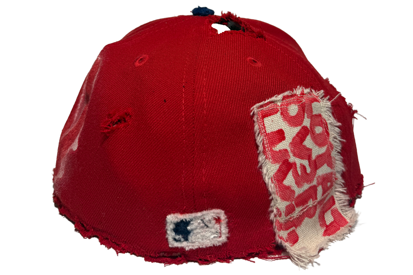 RED “PAIN” DISTRESSED FITTED HAT