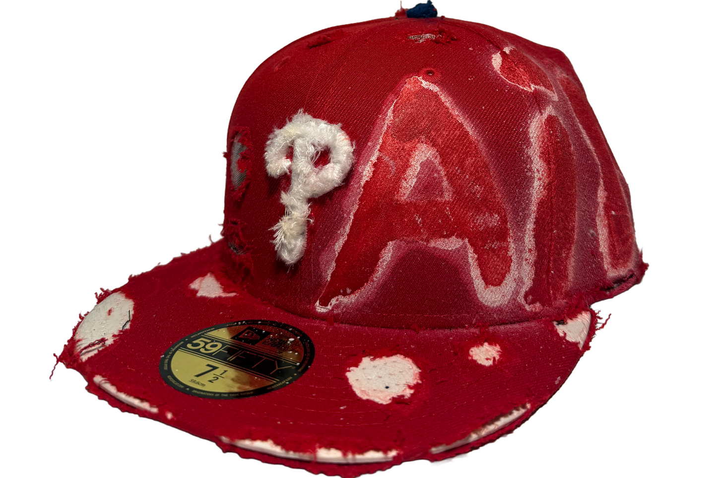 RED “PAIN” DISTRESSED FITTED HAT